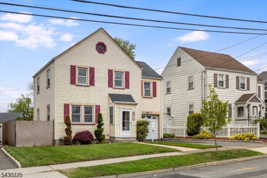 136 Sunset Ave, North Arlington Boro, NJ 07031