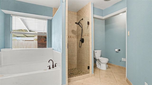 718 Fairfield Avenue, La Porte, TX 77571
