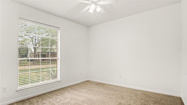 718 Fairfield Avenue, La Porte, TX 77571