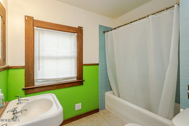 4314 Commonwealth Avenue, Toledo, OH 43612