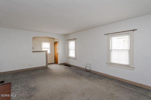 4314 Commonwealth Avenue, Toledo, OH 43612