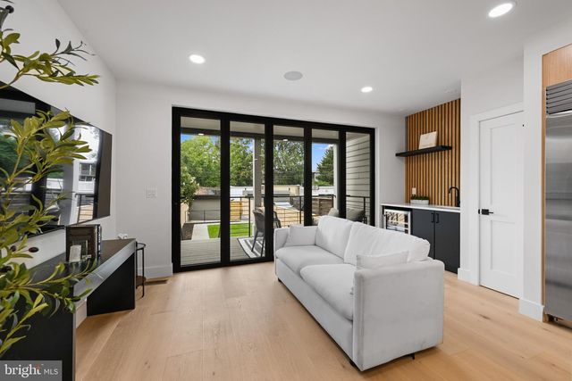 515 KENTUCKY AVE SE, Washington, DC 20003