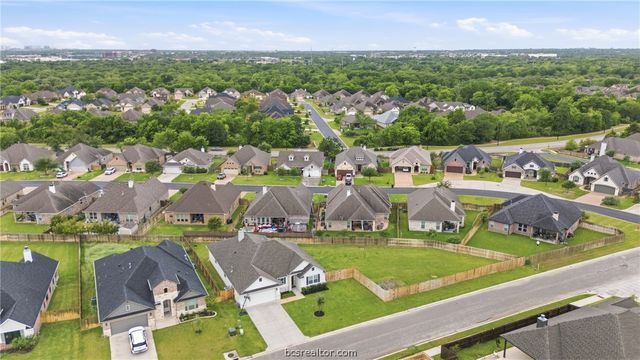 3520 Fairhope Way, Bryan, TX 77808