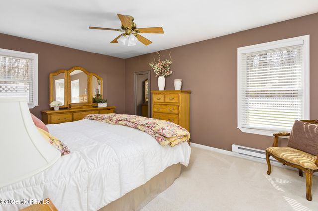 11 Shevchenko Avenue, Cream Ridge, NJ 08514