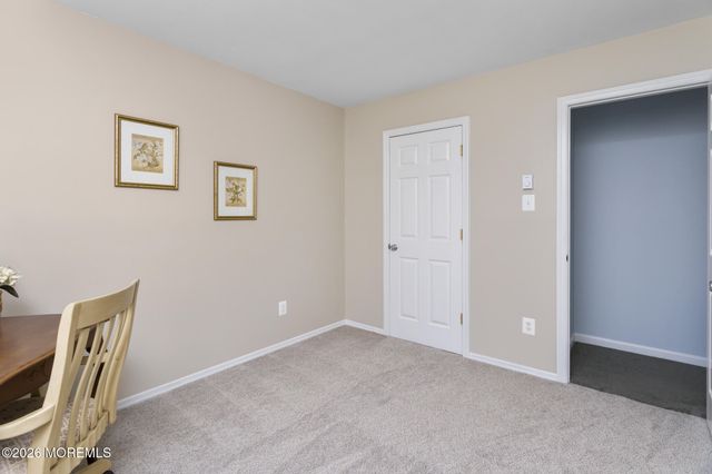 11 Shevchenko Avenue, Cream Ridge, NJ 08514
