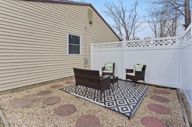 11 Shevchenko Avenue, Cream Ridge, NJ 08514