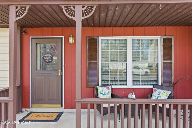 11 Shevchenko Avenue, Cream Ridge, NJ 08514