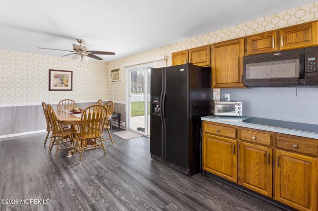 11 Shevchenko Avenue, Cream Ridge, NJ 08514