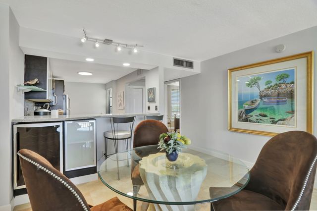 4 Royal Palm Way 6020, Boca Raton, FL 33432