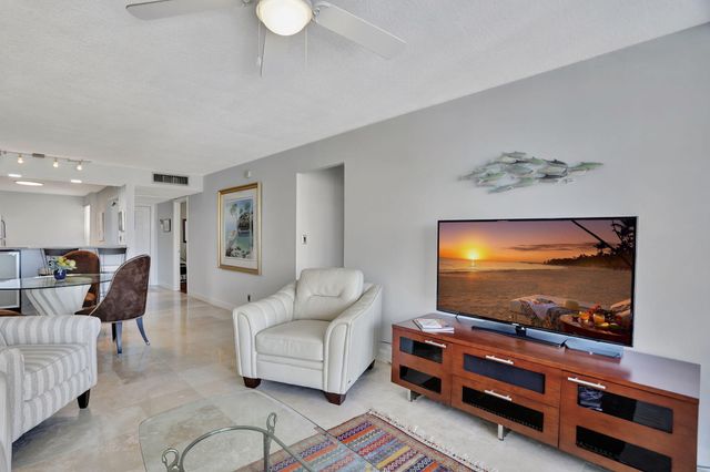 4 Royal Palm Way 6020, Boca Raton, FL 33432