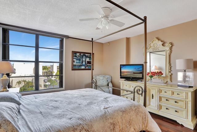 4 Royal Palm Way 6020, Boca Raton, FL 33432