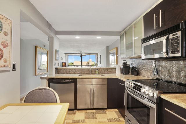 4 Royal Palm Way 6020, Boca Raton, FL 33432