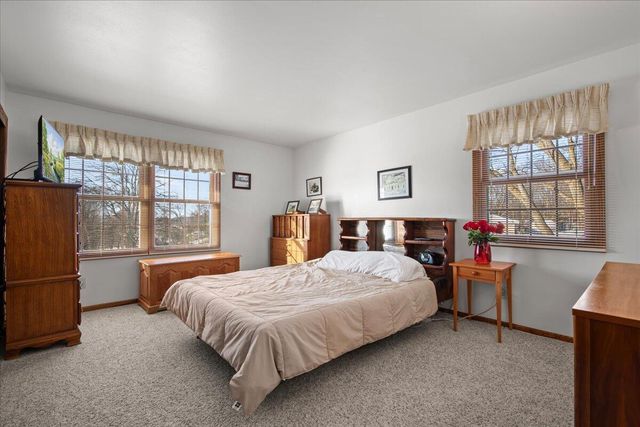 N48W26400 Bayberry COURT, Pewaukee, WI 53072