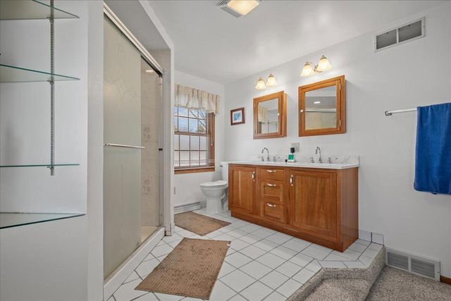 N48W26400 Bayberry COURT, Pewaukee, WI 53072