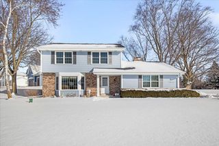 N48W26400 Bayberry COURT, Pewaukee, WI 53072