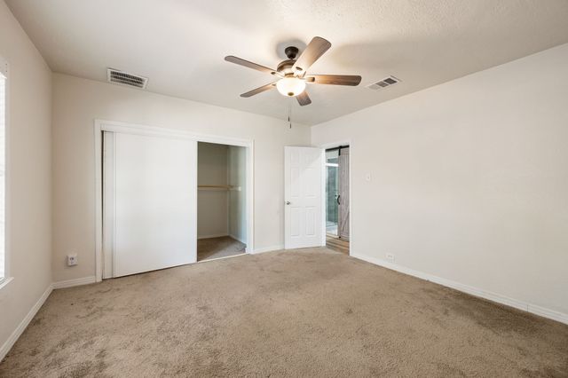 607 N Church Street, Pilot Point, TX 76258