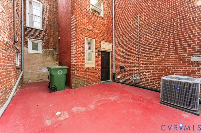 527 N 1st St, Richmond, VA 23219