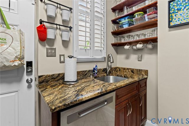 527 N 1st St, Richmond, VA 23219