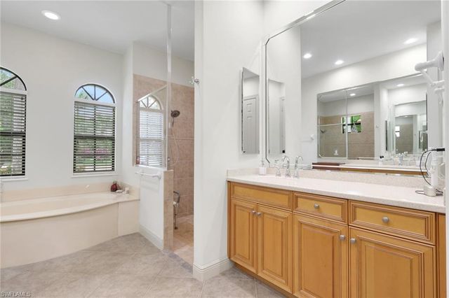 28565 Chianti TER, Bonita Springs, FL 34135