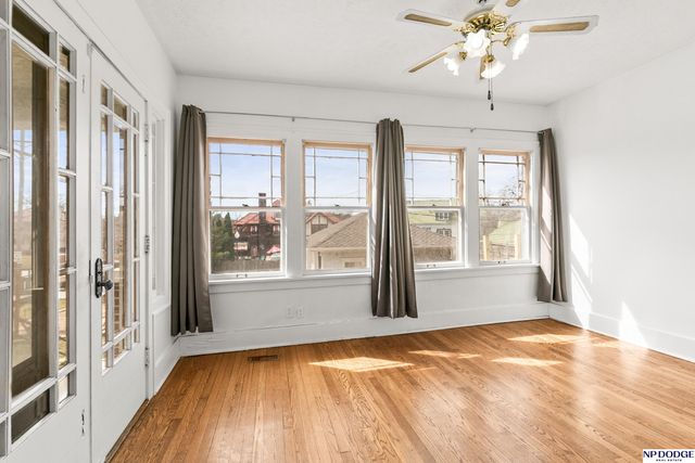 102 N 55 Street, Omaha, NE 68132