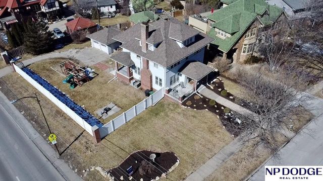 102 N 55 Street, Omaha, NE 68132