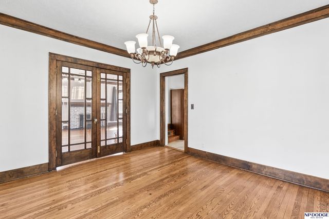 102 N 55 Street, Omaha, NE 68132