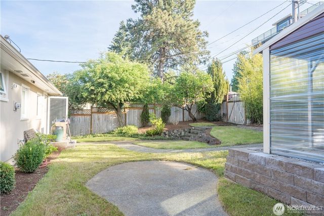 10861 Auburn Avenue S, Seattle, WA 98178