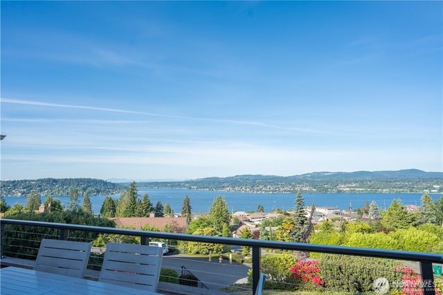 10861 Auburn Avenue S, Seattle, WA 98178