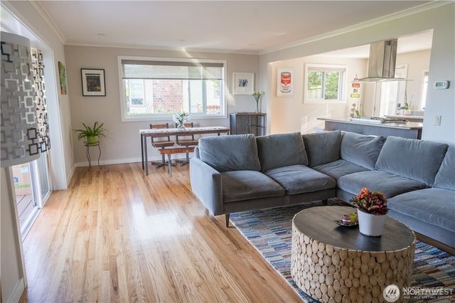 10861 Auburn Avenue S, Seattle, WA 98178