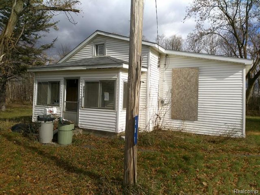 301 Chesaning Street, Update, MI 48655