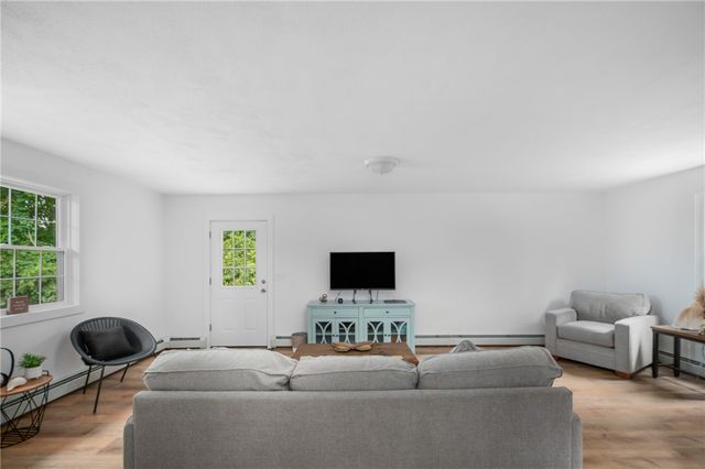 22 Hull Street, Jamestown, RI 02835