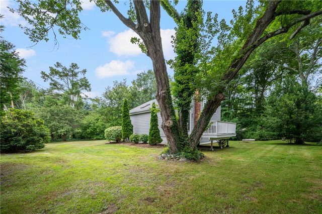 22 Hull Street, Jamestown, RI 02835