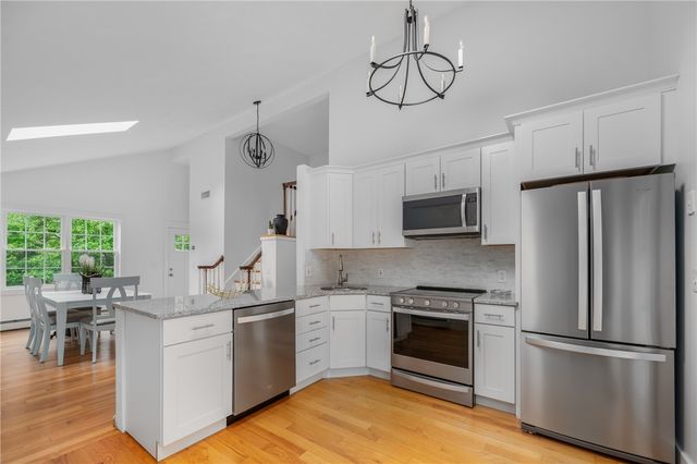 22 Hull Street, Jamestown, RI 02835