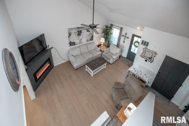 4010 W Fiona Way, Dunlap, IL 61525