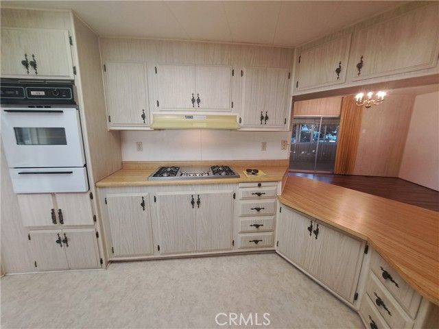 38676 Via Taffia, Murrieta, CA 92563