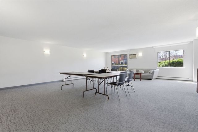 164 Galen St 15, Watertown, MA 02472