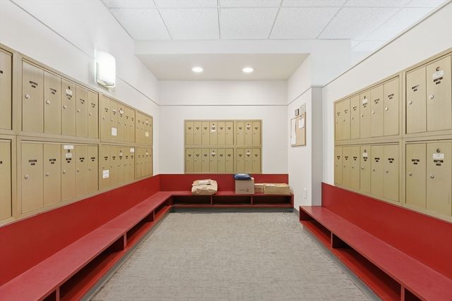 164 Galen St 15, Watertown, MA 02472