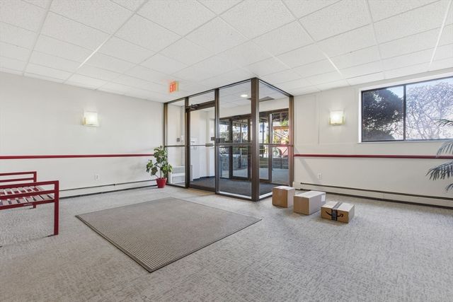 164 Galen St 15, Watertown, MA 02472