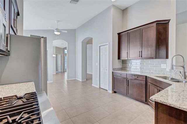 11431 COVENTRY GROVE CIRCLE, Lithia, FL 33547