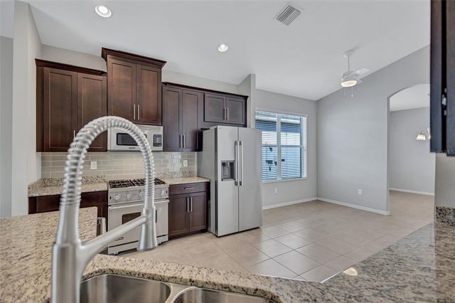 11431 COVENTRY GROVE CIRCLE, Lithia, FL 33547