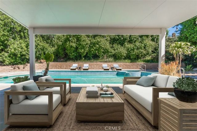 2936 Rollings, Thousand Oaks, CA 91360