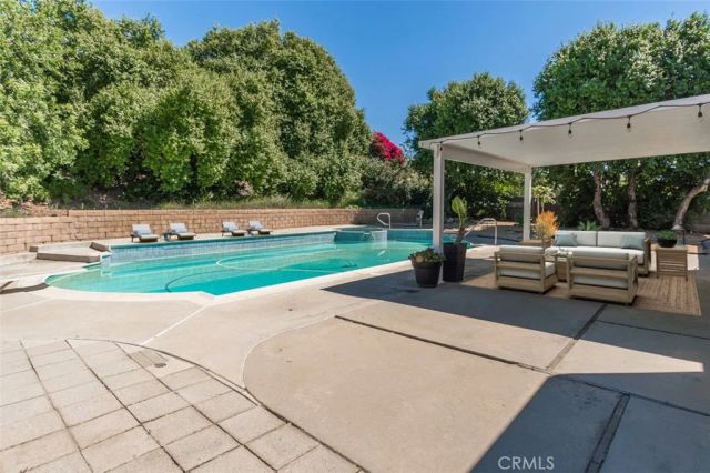 2936 Rollings, Thousand Oaks, CA 91360