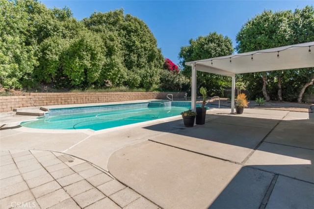 2936 Rollings, Thousand Oaks, CA 91360