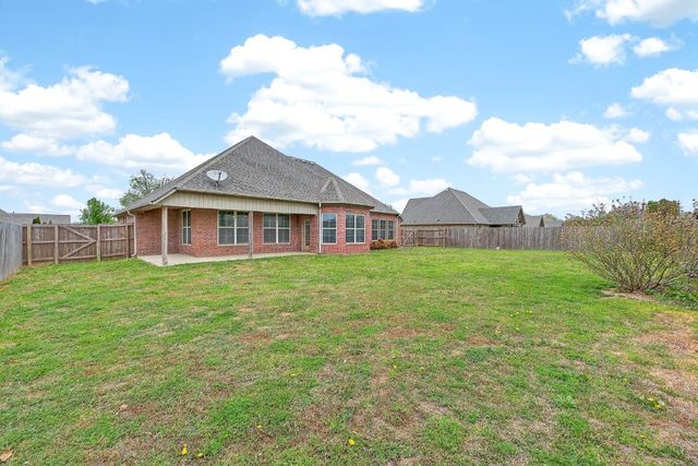 3807 SW Roundstone Boulevard, Bentonville, AR 72713