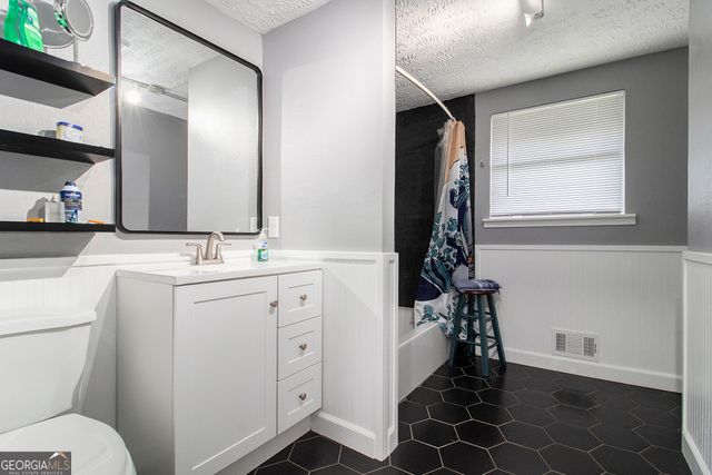 4025 N Quail Drive, Douglasville, GA 30135