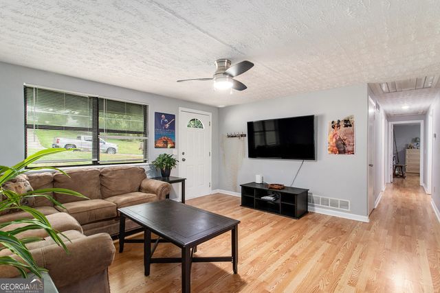 4025 N Quail Drive, Douglasville, GA 30135