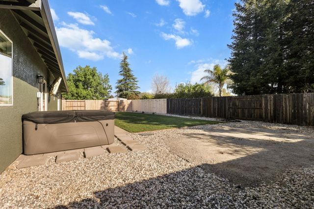 7575 Pit Road, Redding, CA 96001