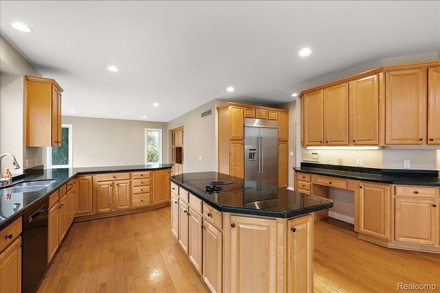 3725 Mountain Laurel Court, Oakland Charter Township, MI 48363