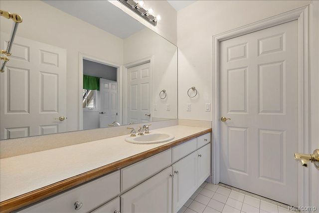 3725 Mountain Laurel Court, Oakland Charter Township, MI 48363