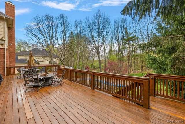 3725 Mountain Laurel Court, Oakland Charter Township, MI 48363